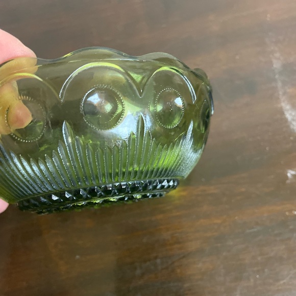 Bartlett Collins green avocado scalloped edge pressed glass bowl st Genevieve @ - Picture 2 of 6